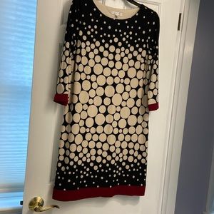 Black dress with beige bubble pattern and cranberry trim 3/4 sleeve size 12